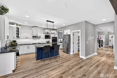 14207 Overlook Drive E, Bonney Lake, WA 98391 - Photo 13