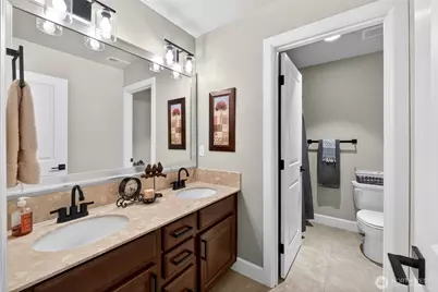 14207 Overlook Drive E, Bonney Lake, WA 98391 - Photo 25