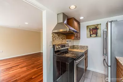 1800 Taylor Avenue N #305, Seattle, WA 98109 - Photo 9