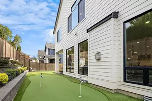 11292 SE 61st Pl, Bellevue, WA 98006 - Photo 39