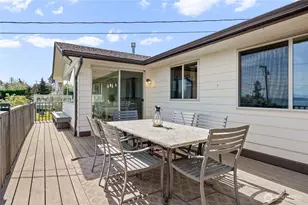 1462 SE Camano Dr, Camano Island, WA 98282 - Photo 17