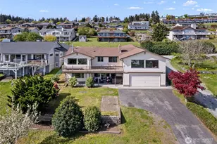 1462 SE Camano Dr, Camano Island, WA 98282 - Photo 3