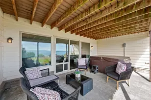1462 SE Camano Dr, Camano Island, WA 98282 - Photo 31