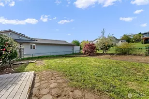 1462 SE Camano Dr, Camano Island, WA 98282 - Photo 33
