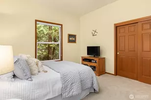8387 NE Sumanee Pl, Bainbridge Island, WA 98110 - Photo 21