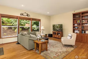 8387 NE Sumanee Pl, Bainbridge Island, WA 98110 - Photo 11