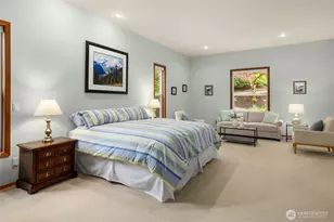 8387 NE Sumanee Pl, Bainbridge Island, WA 98110 - Photo 13