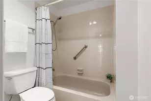 666 W Olympic Pl, Seattle, WA 98119 - Photo 21