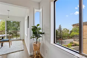 666 W Olympic Pl, Seattle, WA 98119 - Photo 17