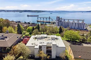 666 W Olympic Pl, Seattle, WA 98119 - Photo 31