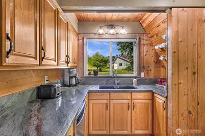 1418 E Blackburn Road, Mount Vernon, WA 98274 - Photo 13