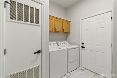 521 Military Road E, Tacoma, WA 98445 - Photo 33
