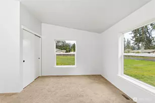 521 Military Rd E, Tacoma, WA 98445 - Photo 25