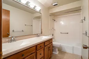 16526 116th Pl SE, Renton, WA 98058 - Photo 11