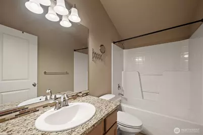 10134 Holman Road NW #B, Seattle, WA 98177 - Photo 25