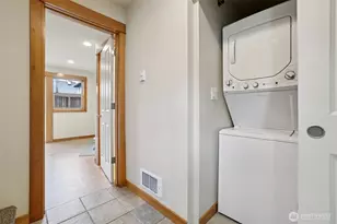 9047 17th Ave SW, Seattle, WA 98106 - Photo 13