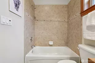 9047 17th Ave SW, Seattle, WA 98106 - Photo 23