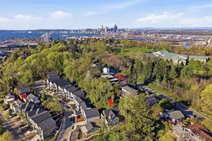 4586 22nd Ave SW, Seattle, WA 98106 - Photo 3