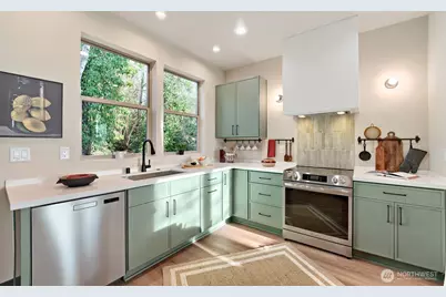 4586 22nd Avenue SW, Seattle, WA 98106 - Photo 11