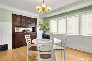 1018 NE 62nd St, Seattle, WA 98115 - Photo 11