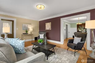 1018 NE 62nd St, Seattle, WA 98115 - Photo 9