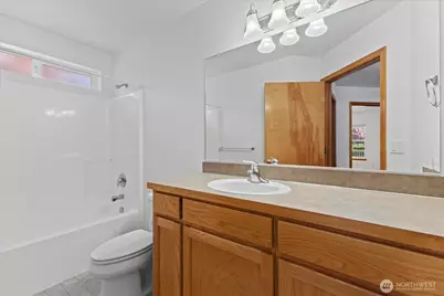 402 NW 12th Loop, Oak Harbor, WA 98277 - Photo 15