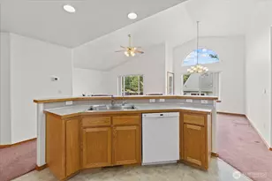 402 NW 12th Loop, Oak Harbor, WA 98277 - Photo 9