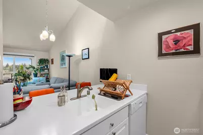 2933 76th Avenue SE #82B, Mercer Island, WA 98040 - Photo 9