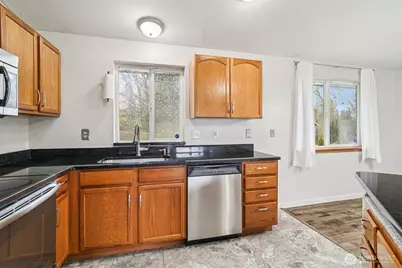 20414 Larita Drive E, Bonney Lake, WA 98391 - Photo 13