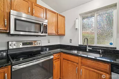 20414 Larita Drive E, Bonney Lake, WA 98391 - Photo 11