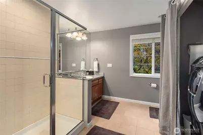 10444 SE 22nd Street, Bellevue, WA 98004 - Photo 21