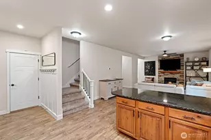 901 SW Norpoint Ct, Port Orchard, WA 98367 - Photo 9