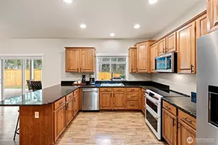 901 SW Norpoint Ct, Port Orchard, WA 98367 - Photo 7