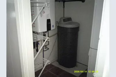 562 Pebble Beach Drive, Oak Harbor, WA 98239 - Photo 17