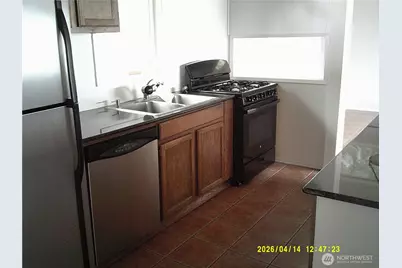 562 Pebble Beach Drive, Oak Harbor, WA 98239 - Photo 13