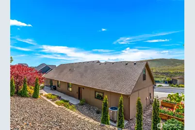 2741 SE Falcon View Drive, East Wenatchee, WA 98802 - Photo 5