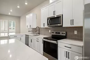 6619 S 128th St, Seattle, WA 98178 - Photo 9