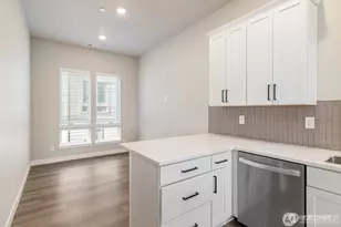 6619 S 128th St, Seattle, WA 98178 - Photo 3