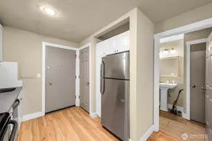 2939 76th Ave SE, Mercer Island, WA 98040 - Photo 5