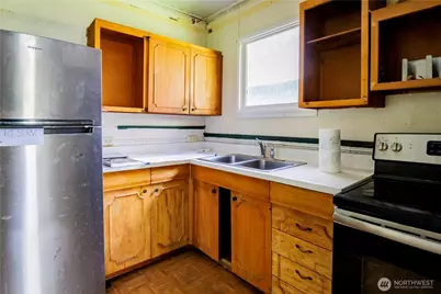 823 Lacey Street SE, Lacey, WA 98503 - Photo 35