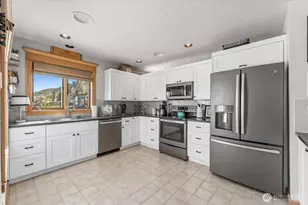 3300 S Lakeshore Rd, Chelan, WA 98816 - Photo 29