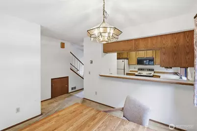 1572 NE 177th St #B10, Seattle, WA 98155 - Photo 9