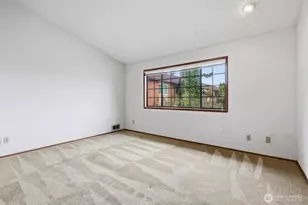 1572 NE 177th St, Seattle, WA 98155 - Photo 17