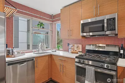 7752 Delridge Way SW, Seattle, WA 98106 - Photo 9