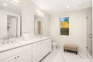 9215 NE 32nd St, Clyde Hill, WA 98004 - Photo 35