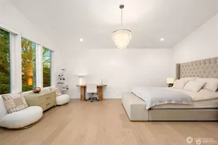 9215 NE 32nd St, Clyde Hill, WA 98004 - Photo 21