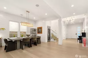 9215 NE 32nd St, Clyde Hill, WA 98004 - Photo 11