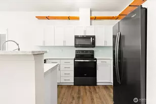 17426 Bothell Way NE, Bothell, WA 98011 - Photo 7