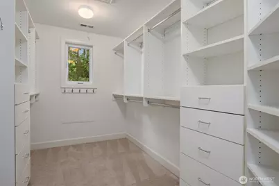 13609 NE 28th Street, Bellevue, WA 98005 - Photo 15