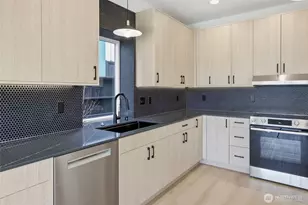 4517 35th Ave S, Seattle, WA 98118 - Photo 5